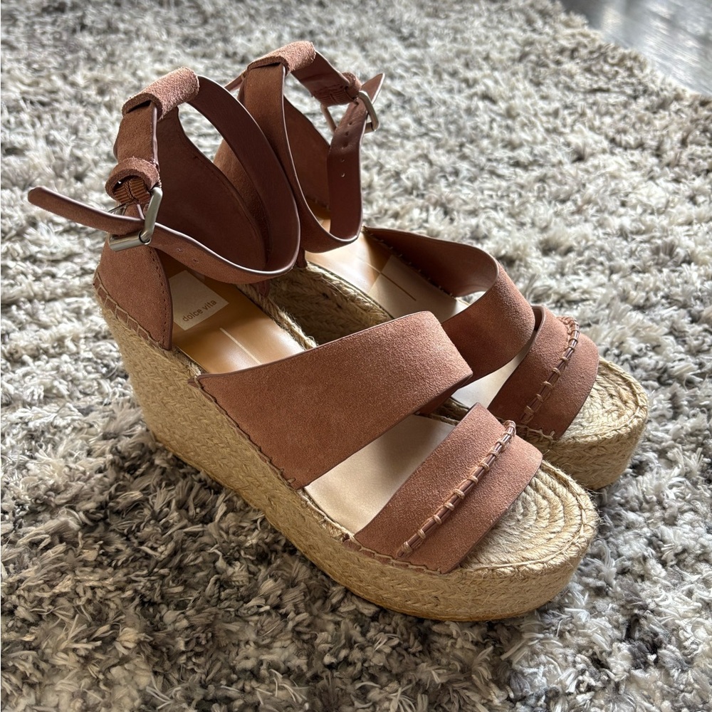 NEW Women's Pink Suede Dolce Vita Wedges Sz. 8.5!